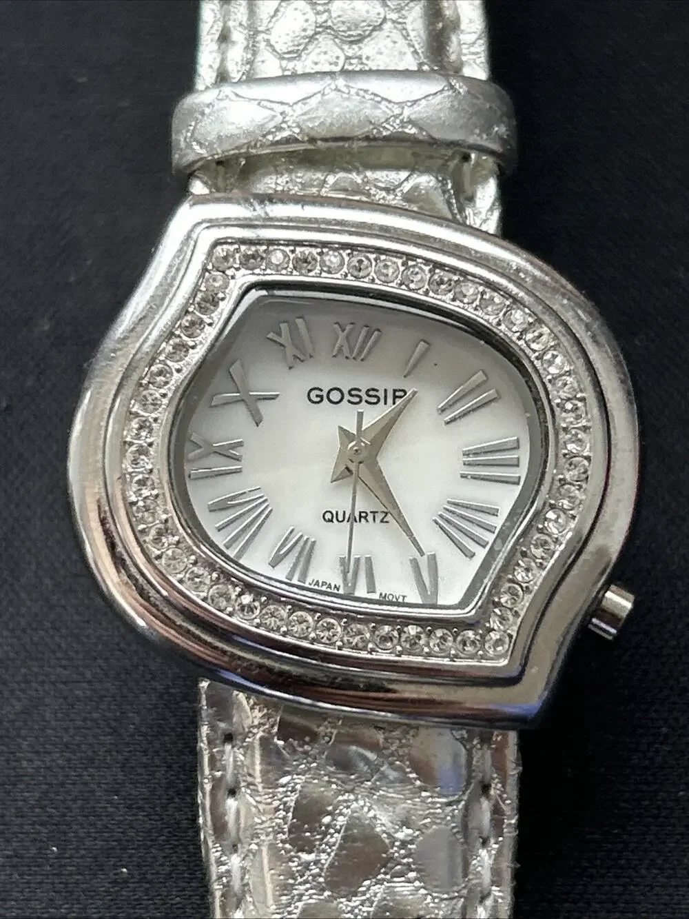 Gossip White Dial Silver Tone Case And Band Women’s Quartz Watch